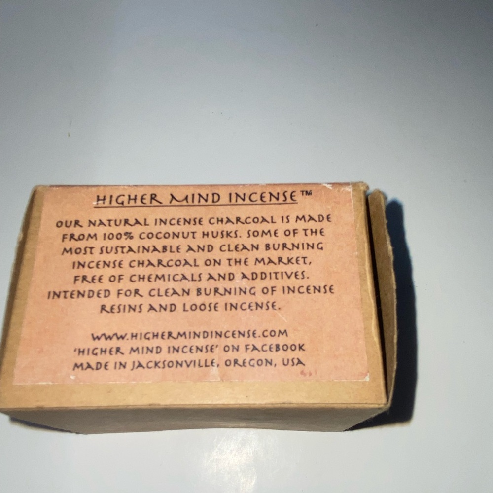 2A* Natural Coconut Husk Incense Charcoal 16 pieces cubes open box - Picture 6 of 8
